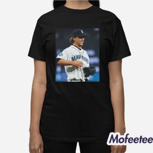 Mariners Catch Ball in Shirt 3